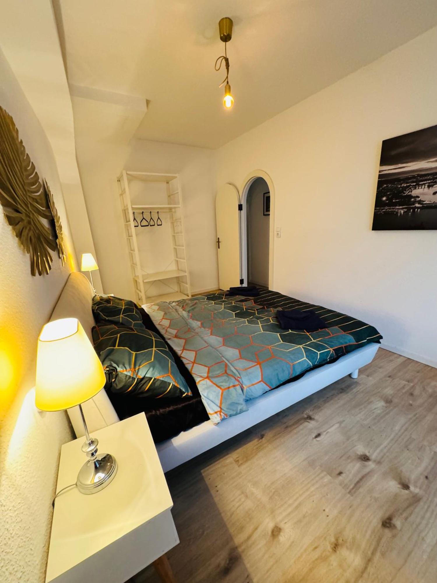 Zentrale Wohnung Mit Balkon 科布倫茨 外观 照片