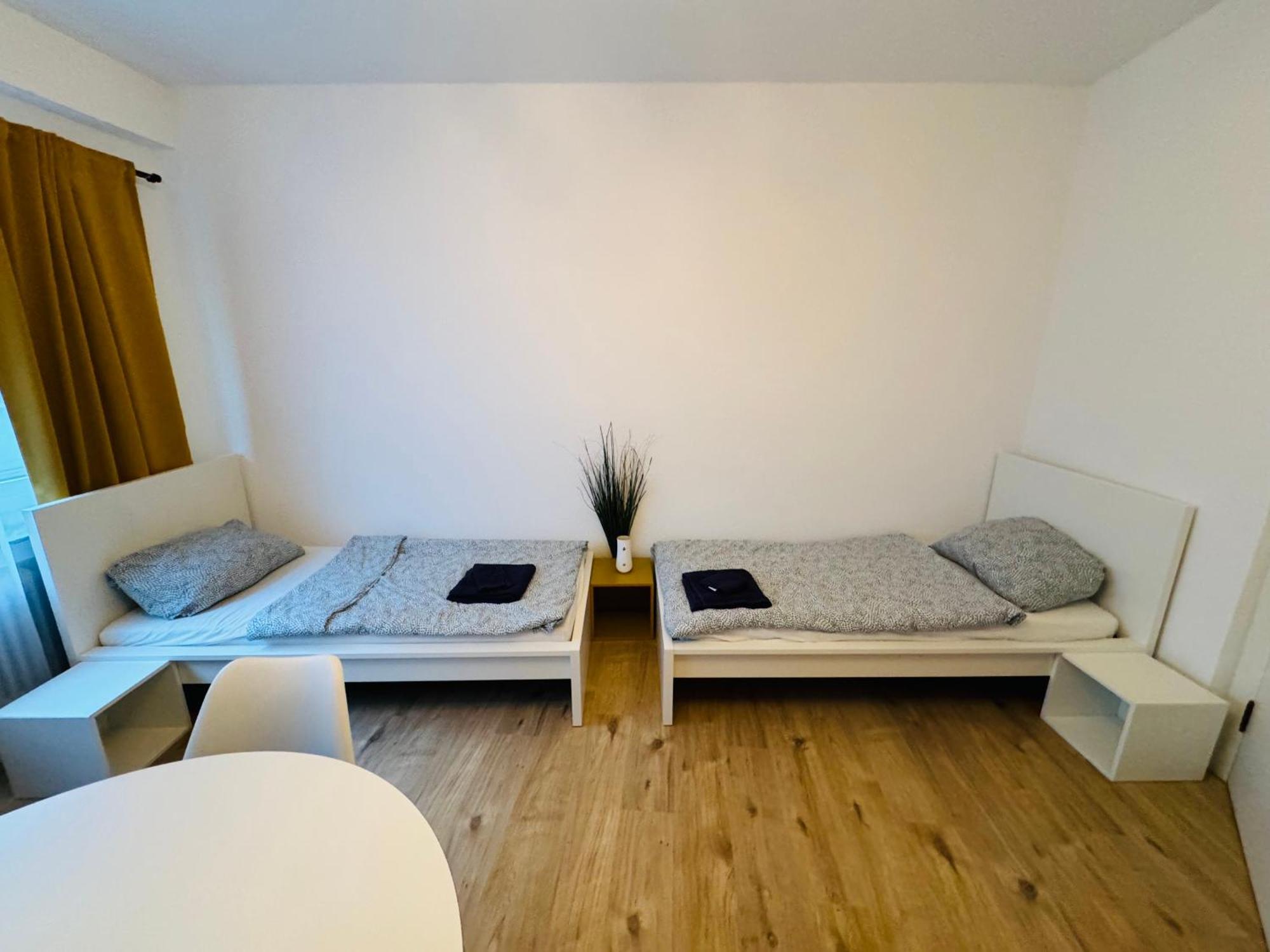 Zentrale Wohnung Mit Balkon 科布倫茨 外观 照片
